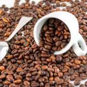 Proč kupovat kávu v pražírně? Vyplatí se chuťově i finančně